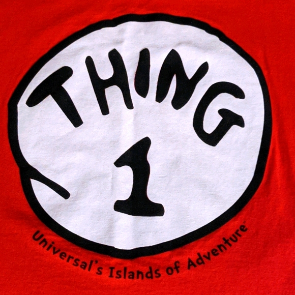 Universal Studios Other - Thing 1 graphics tee